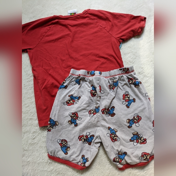 Super Mario Youth (10-12) Large Pajama Shirt and Shorts Set - Picture 7 of 7